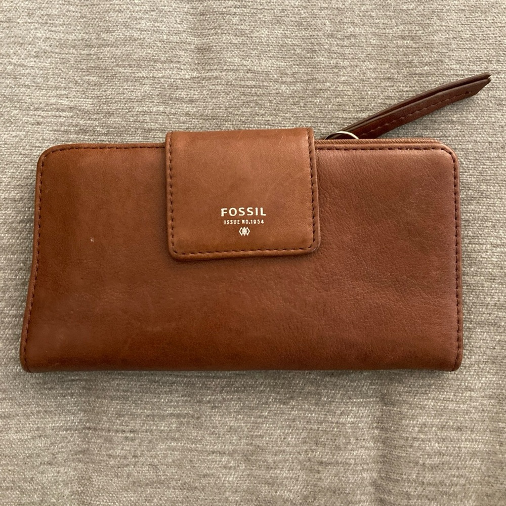 FOSSIL Leather Wallet Brown - Great Condition
